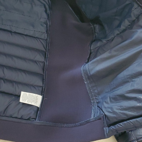 Nike - Picture 11 of 16